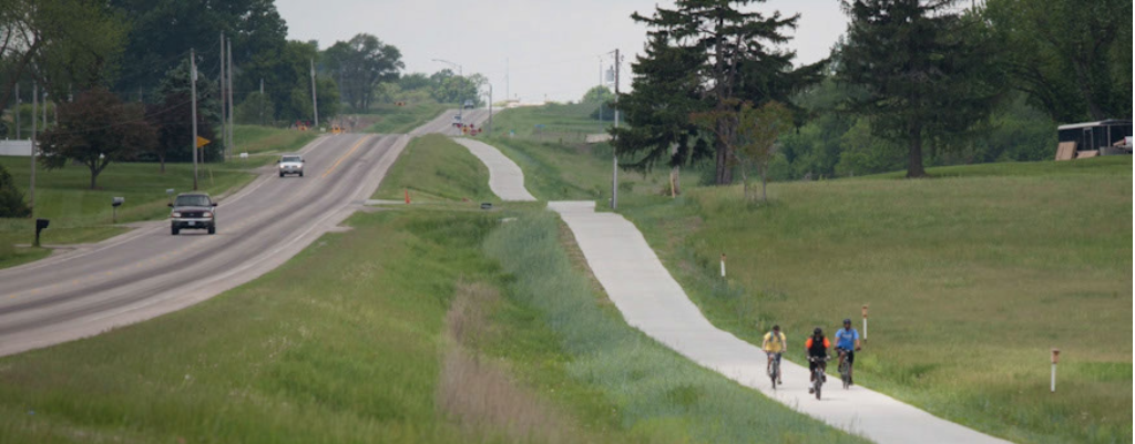 Rural sidepath adjacent to Righ Of Way